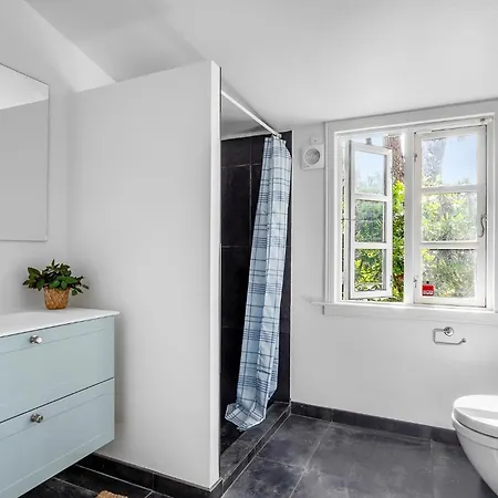 3 Bedroom Amazing In Hornbæk